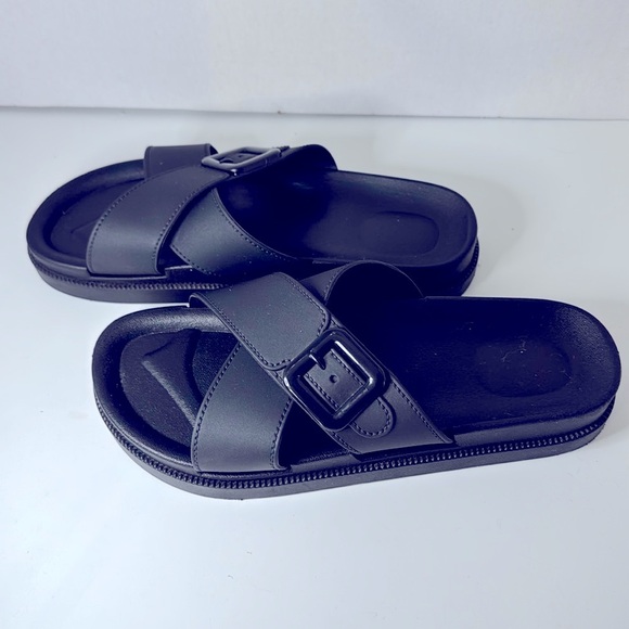 Black Slide Sandals with Buckle Size 7/8 Waterproof Slip On - Picture 5 of 8
